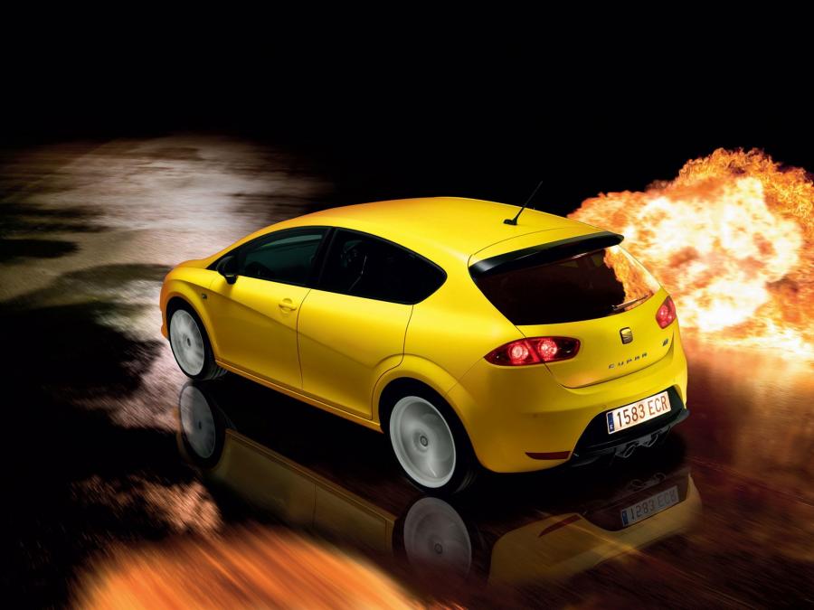  Seat Leon Cupra R 2010 года  (UK) (фото 10 из 12)